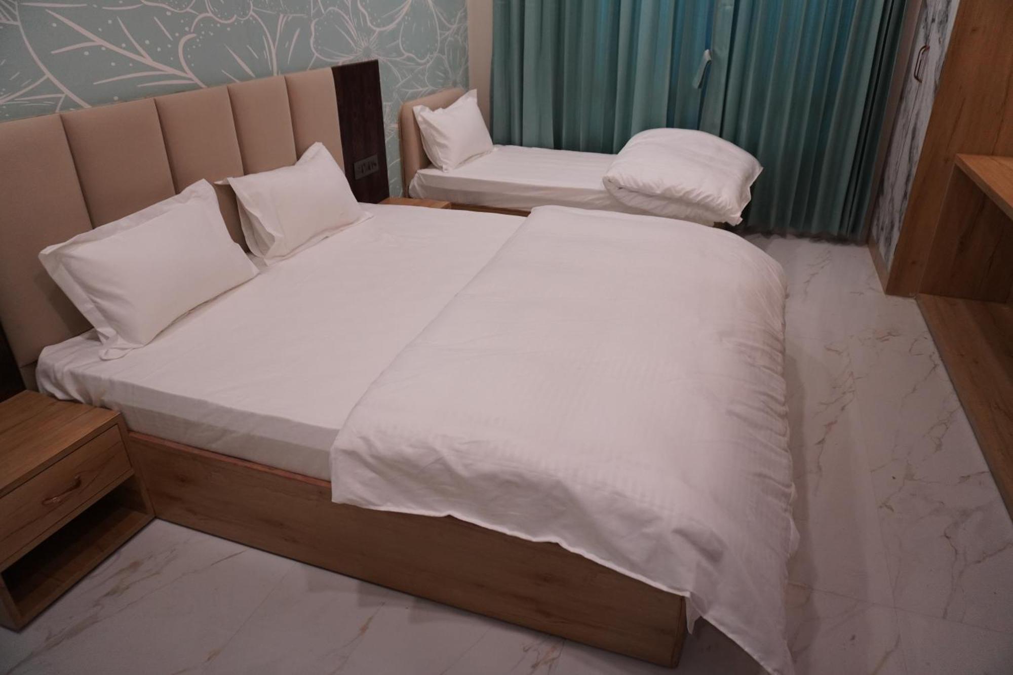 Hotel Heera Palace Khātu 외부 사진