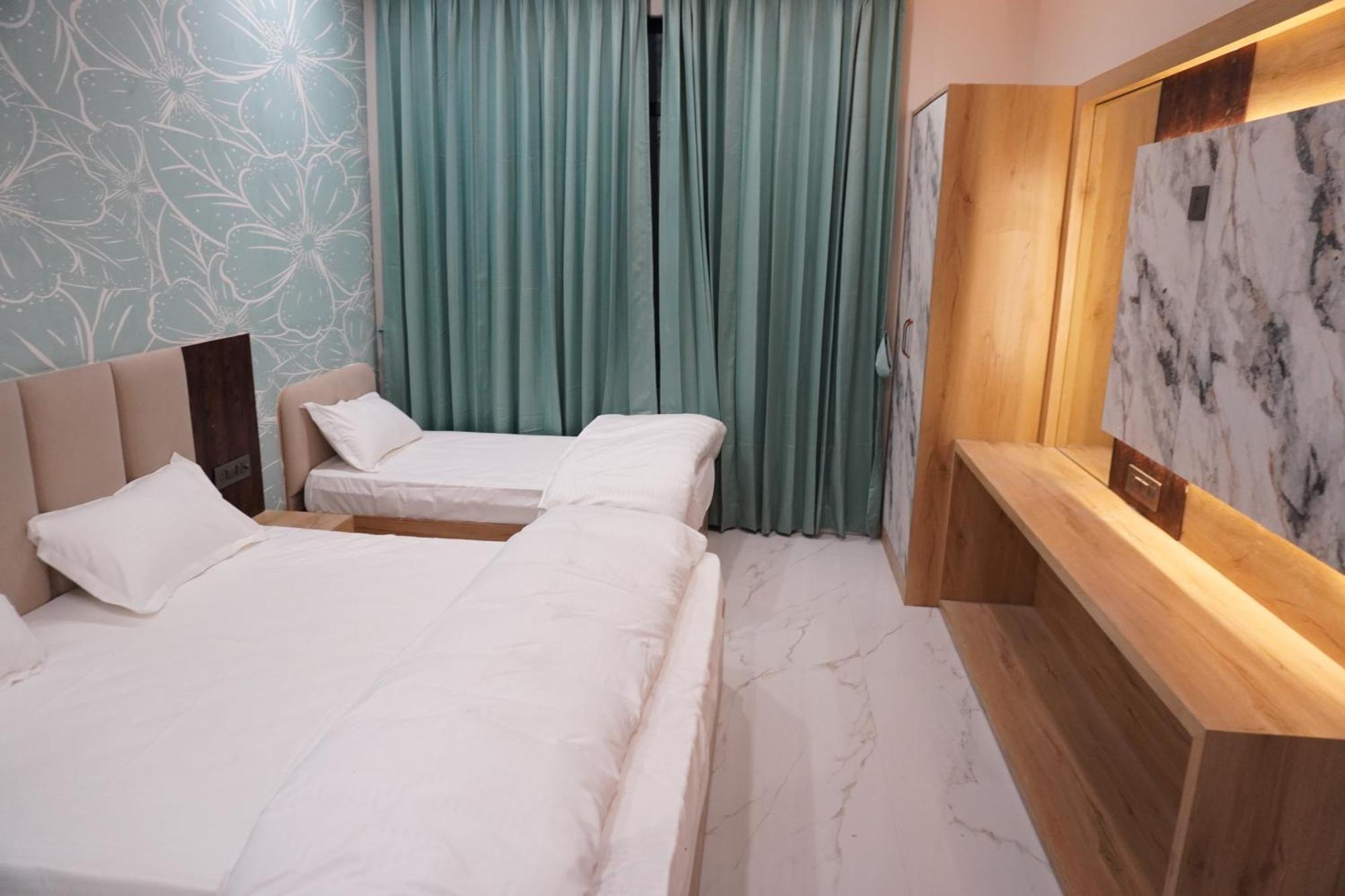Hotel Heera Palace Khātu 외부 사진