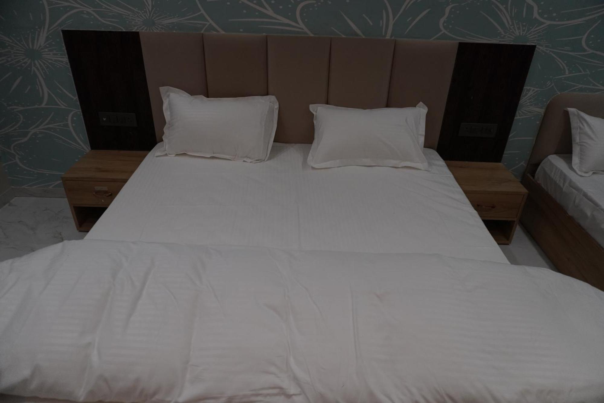 Hotel Heera Palace Khātu 외부 사진