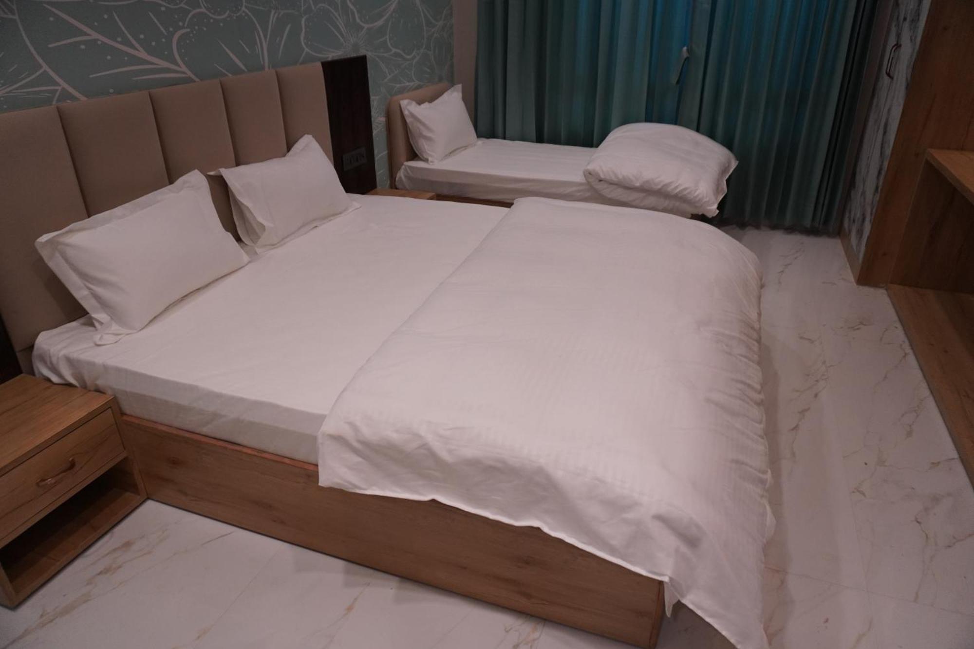 Hotel Heera Palace Khātu 외부 사진