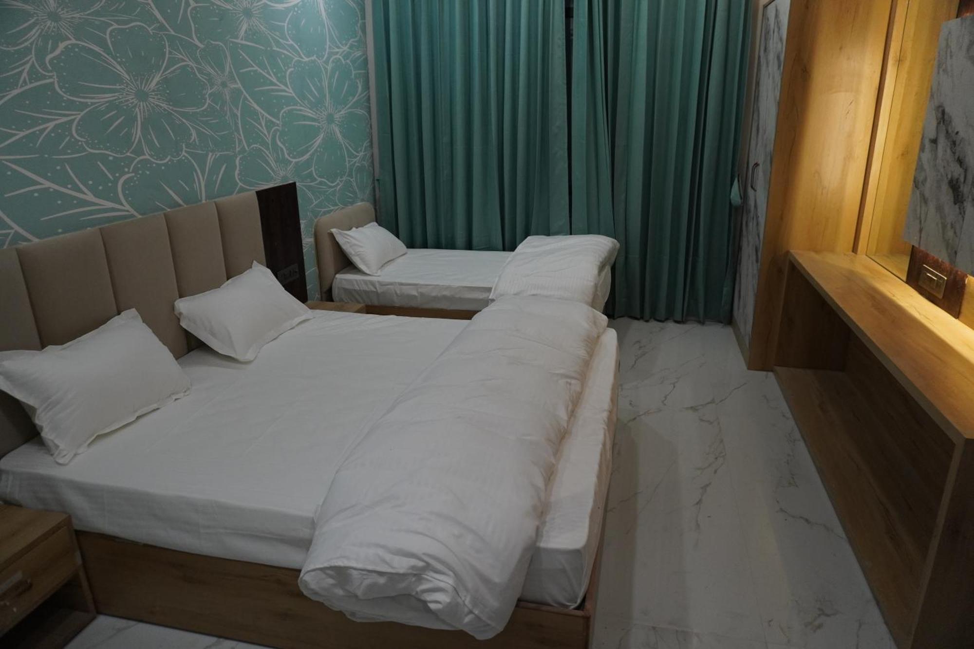 Hotel Heera Palace Khātu 외부 사진