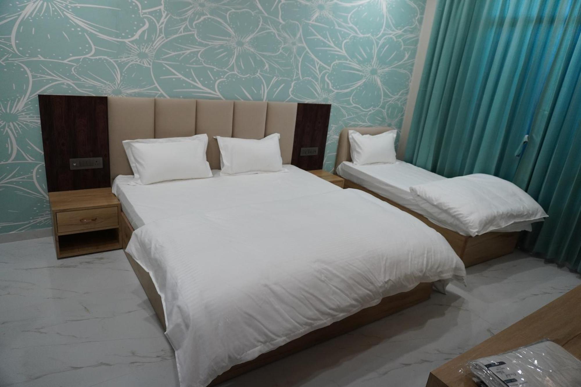 Hotel Heera Palace Khātu 외부 사진